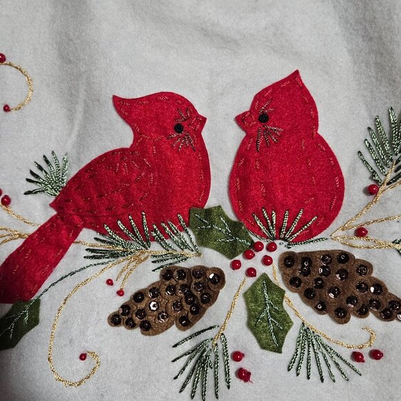 Red cardinal cottagecore Christmas felt 48" embroidered felt red and white tree - Picture 2 of 11